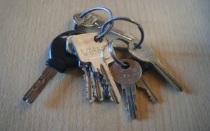 Profesjonalne dorabianie kluczy mieszkaniowych tylko z Key Service Górko