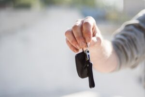 Klucze Górko Olsztyn oferuje awaryjne otwieranie samochodu oraz dorabianie kluczy